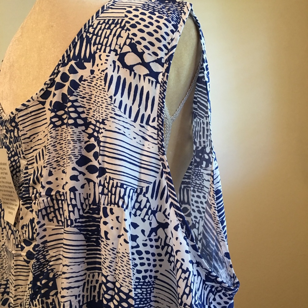 Woman Within • Handkerchief Hem Tank - Picture 4 of 8